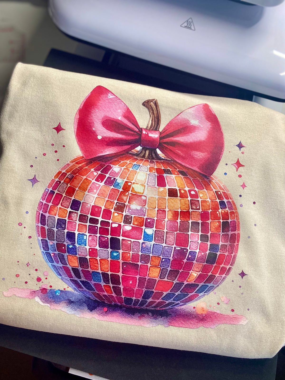 Disco Pumpkin Tee - Sand