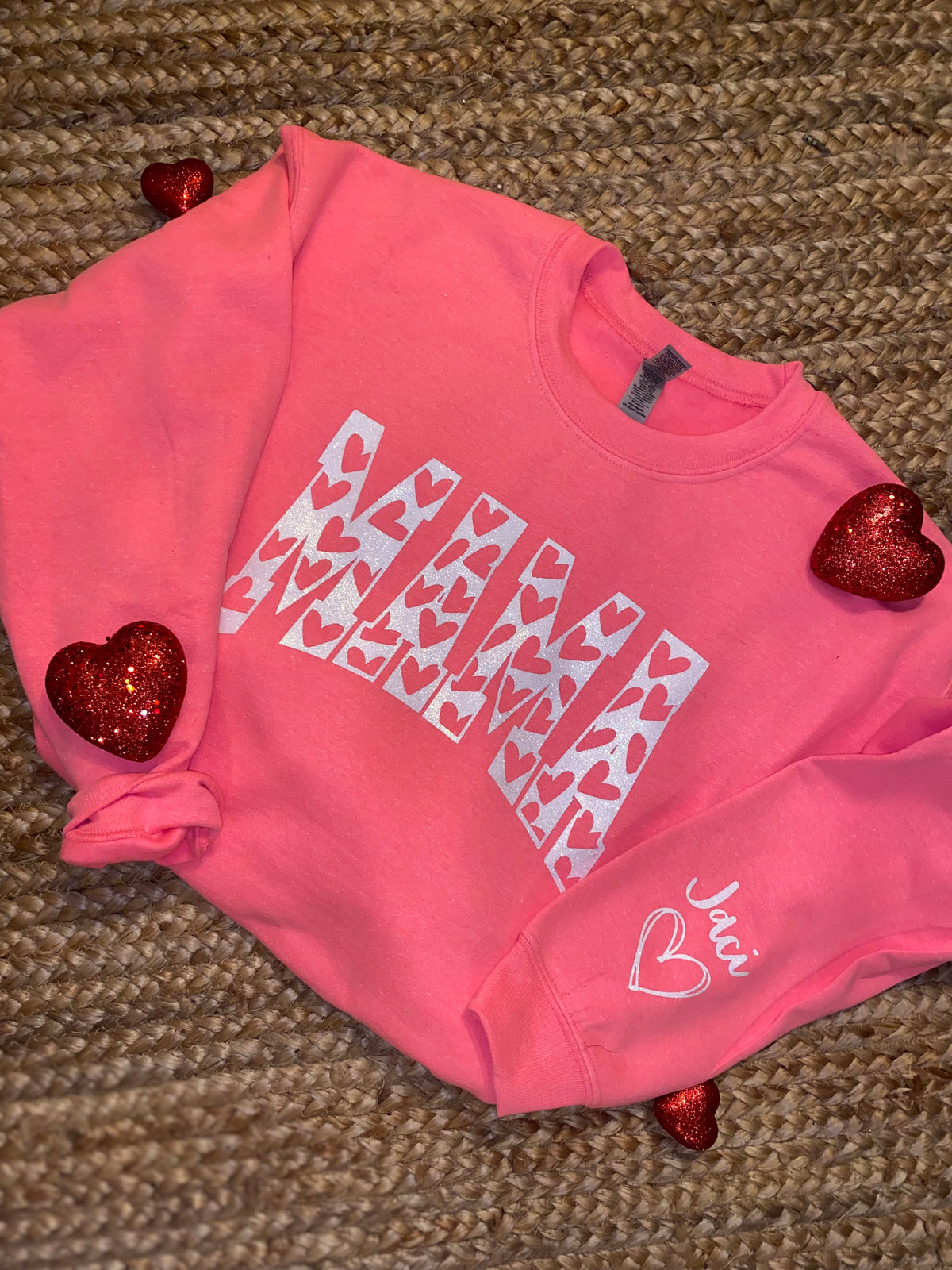 Mama Heart Sweatshirt with Name - Safety Pink